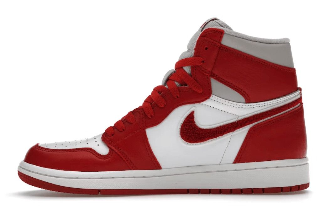 Nike 1 Retro High OG Varsity Red (W) Size US 12 / IT 42 - 2 Thumbnail