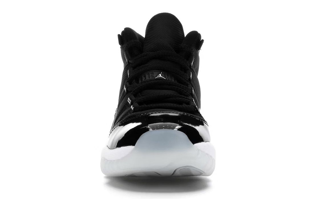 Nike 11 Retro Jubilee (GS) Size US 5 / EU 37 - 2 Thumbnail