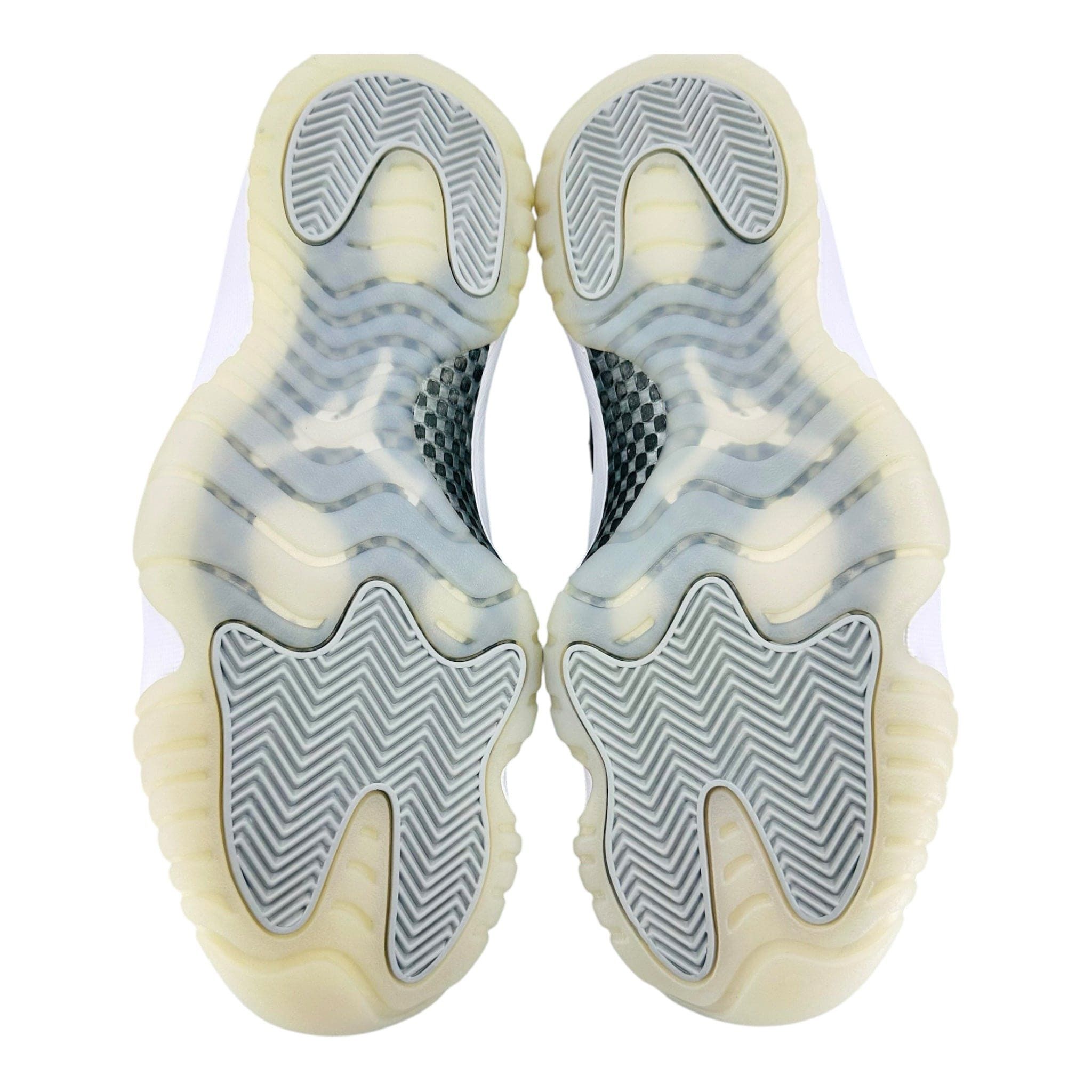 Nike 11 Retro Jubilee 25th Anniversary Size US 10 / EU 43 - 7 Thumbnail