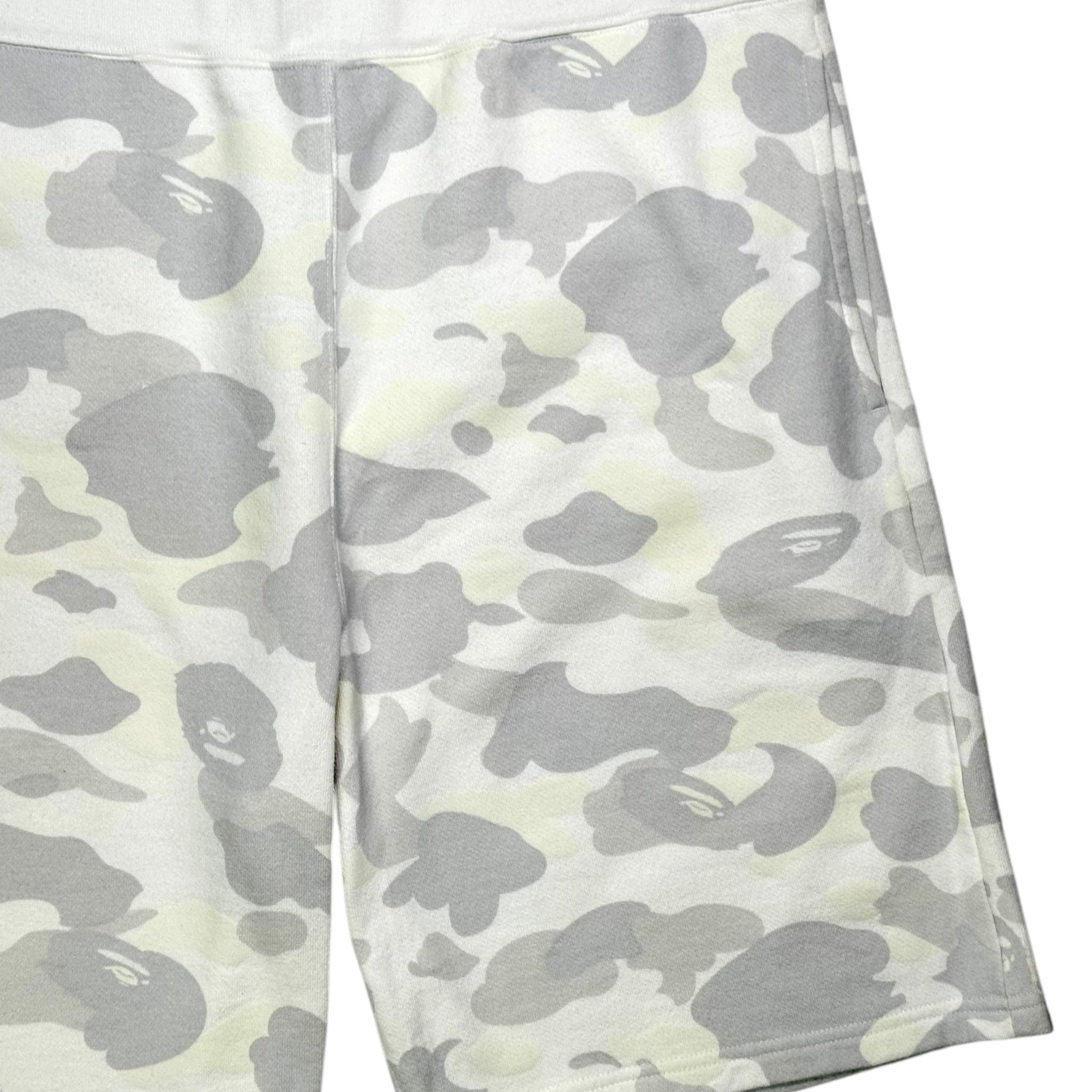 Bape Bape Glow in The Dark Camo Shorts White Size US 40 / EU 56 - 3 Thumbnail