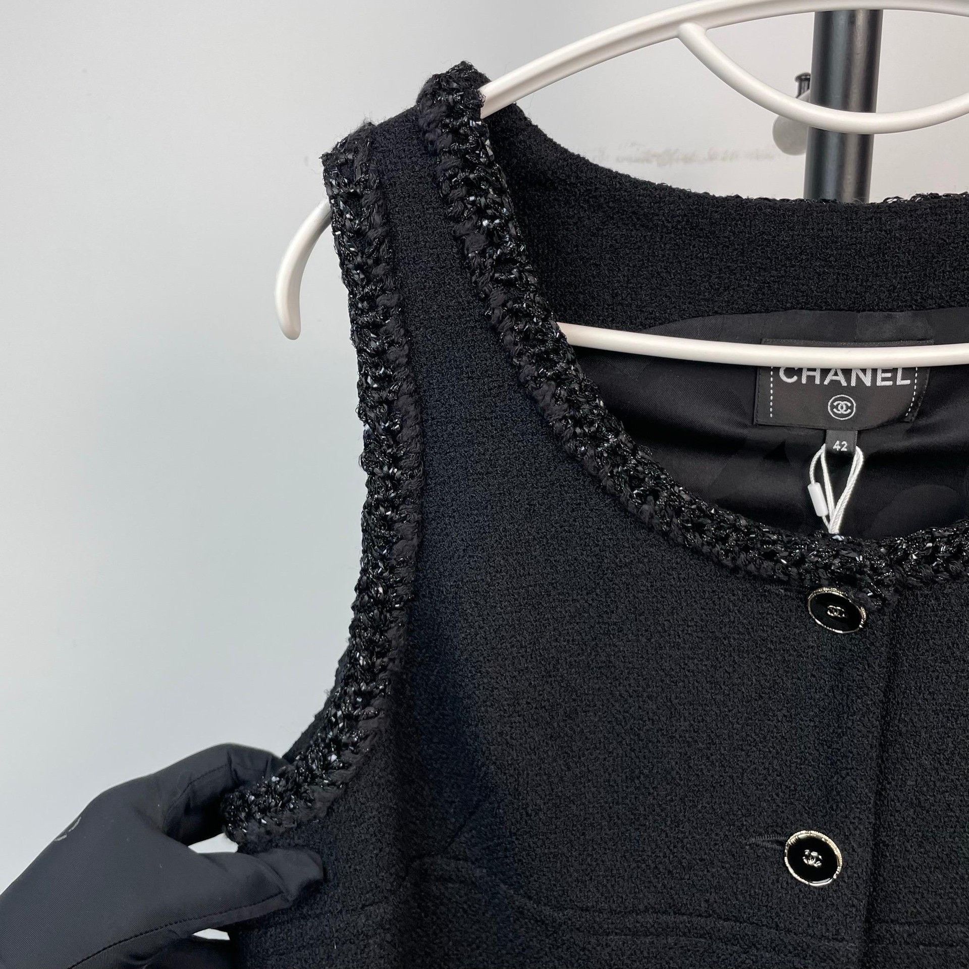 Chanel Chanel 25B Black Button Sleeveless Dress Size M / US 6-8 / IT 42-44 - 8 Thumbnail