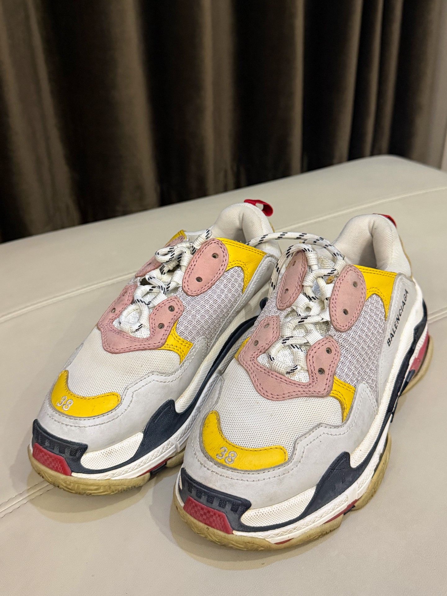 Balenciaga Balenciaga Triple S Sneakers Size US 7 / IT 37 - 2 Thumbnail