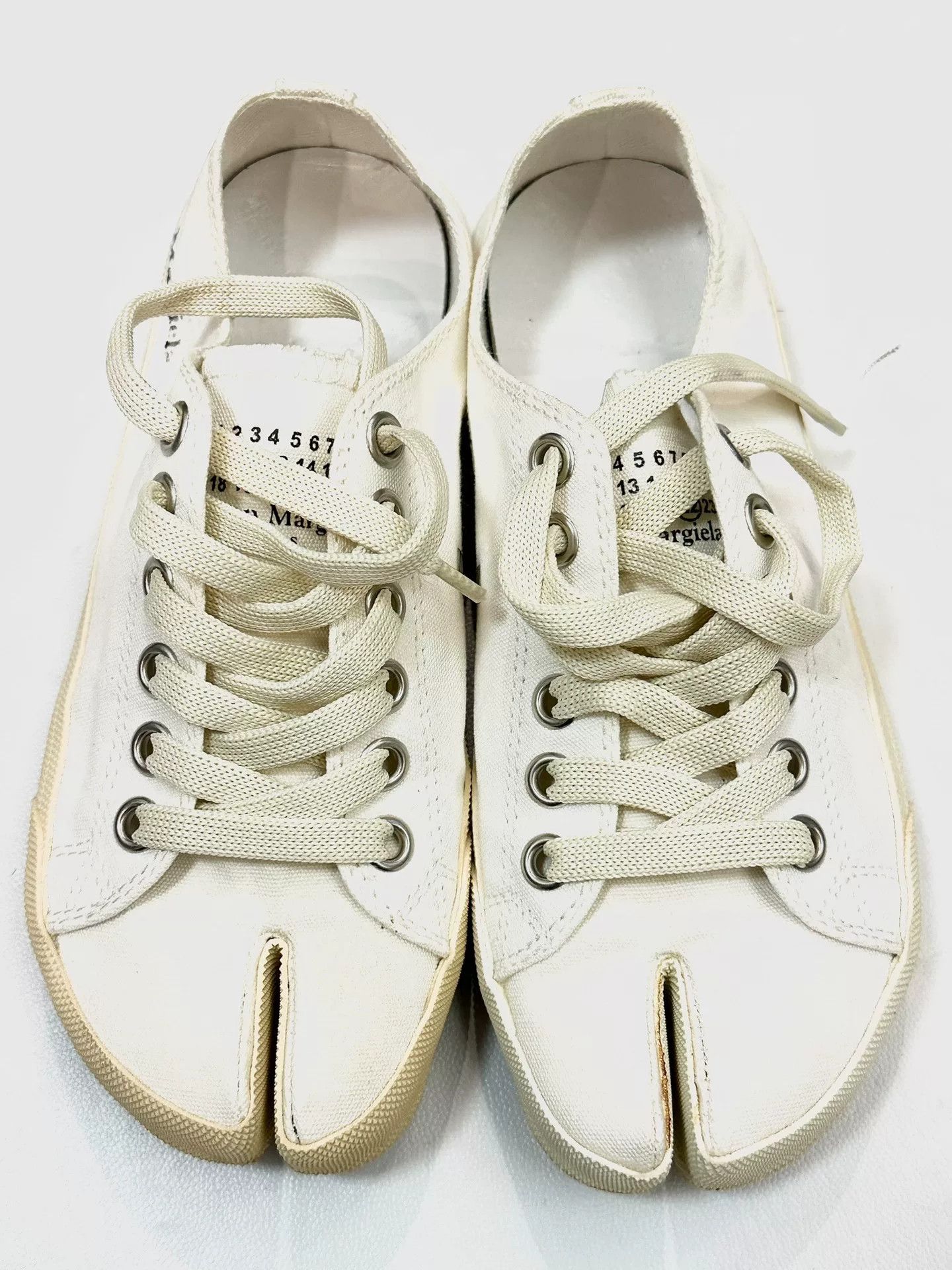 Maison Margiela Maison Margiela Tabi White Canvas Shoes Size US 5.5 / IT 35.5 - 2 Thumbnail