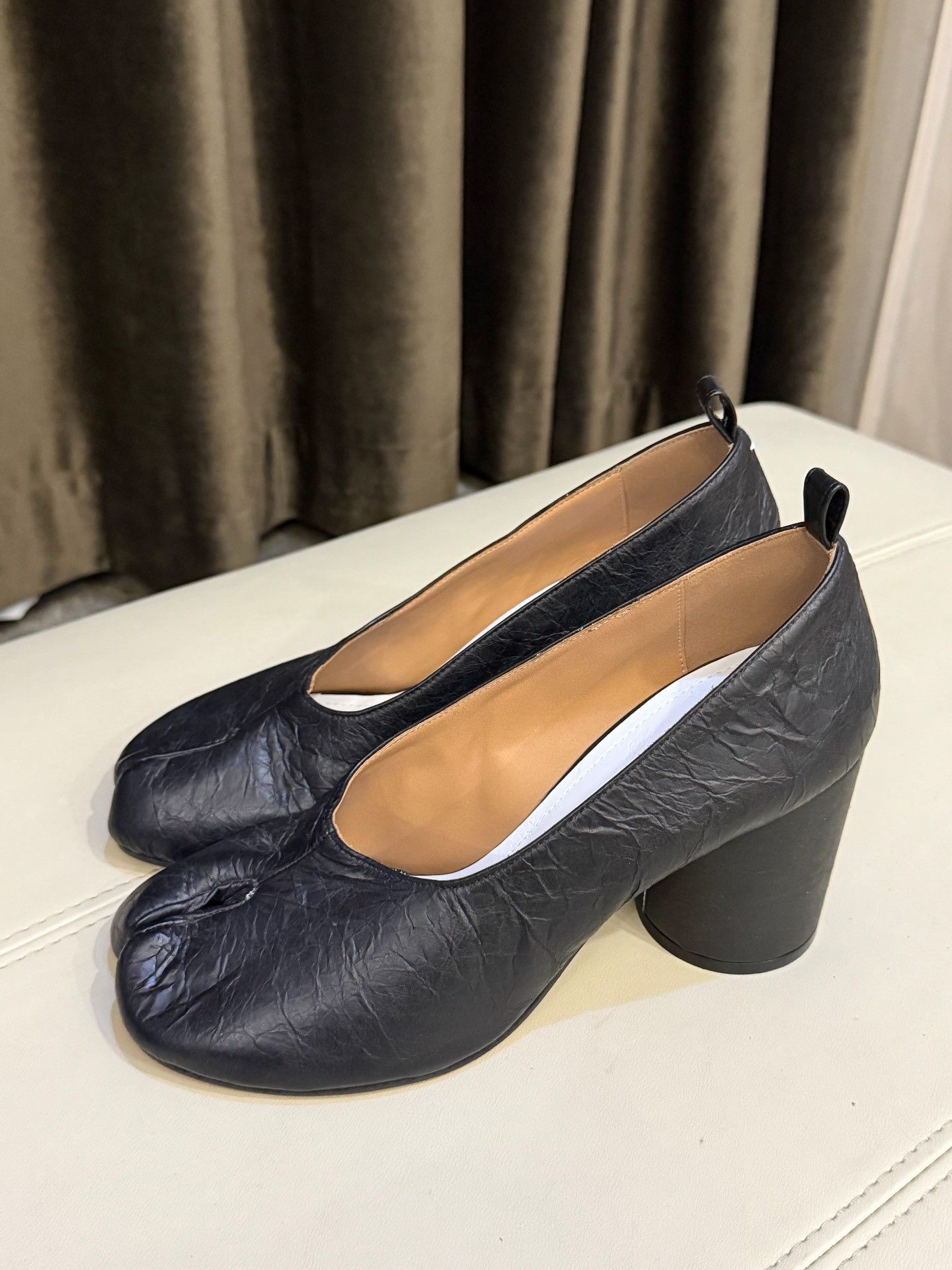 Maison Margiela Maison Margiela Black Pleated Shoes Size US 8 / IT 38 - 2 Thumbnail