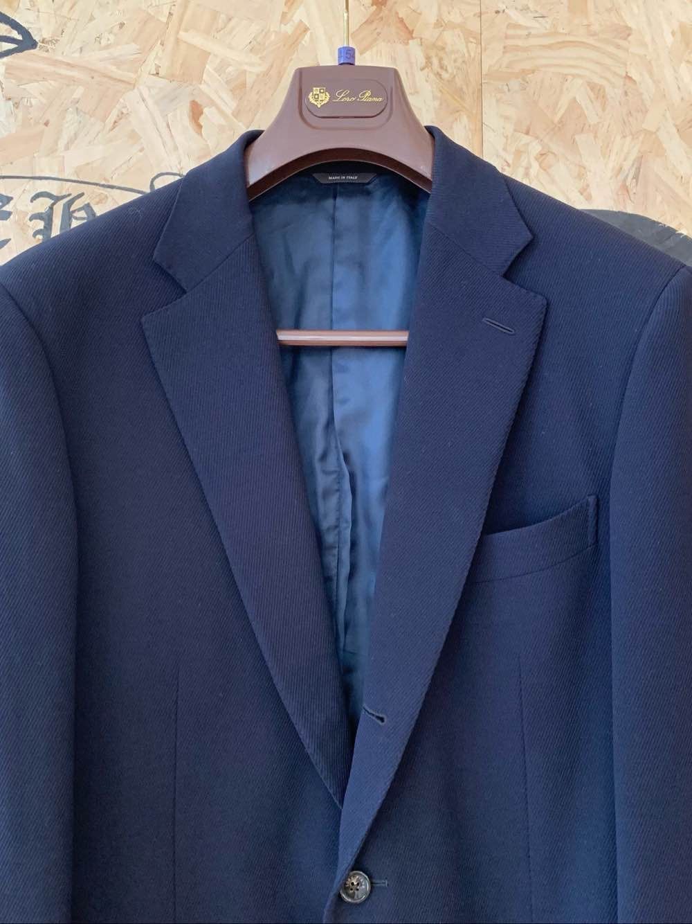 Loro Piana Classic Black Two-Button Blazer Size US M / EU 48-50 / 2 - 7 Thumbnail