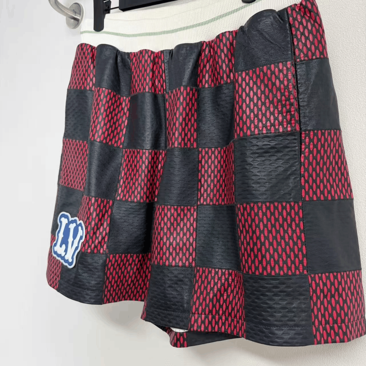 Louis Vuitton Louis Vuitton x Pharrell Checkered Leather Shorts Size US 32 / EU 48 - 2 Thumbnail