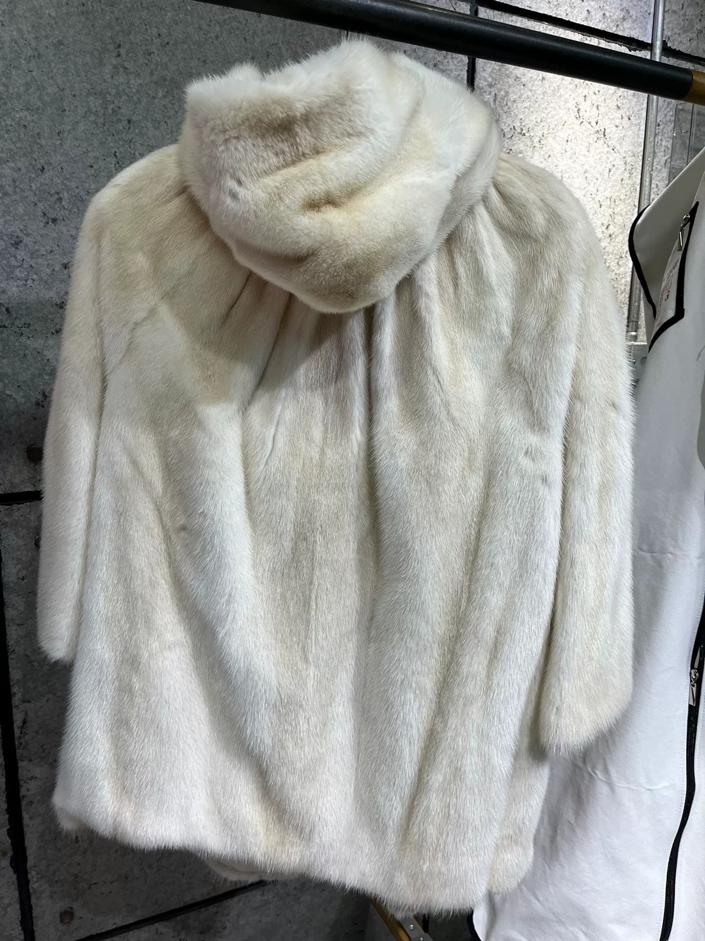 Other Kadaini Women's Fur Coat Size 42 Size M / US 6-8 / IT 42-44 - 6 Thumbnail