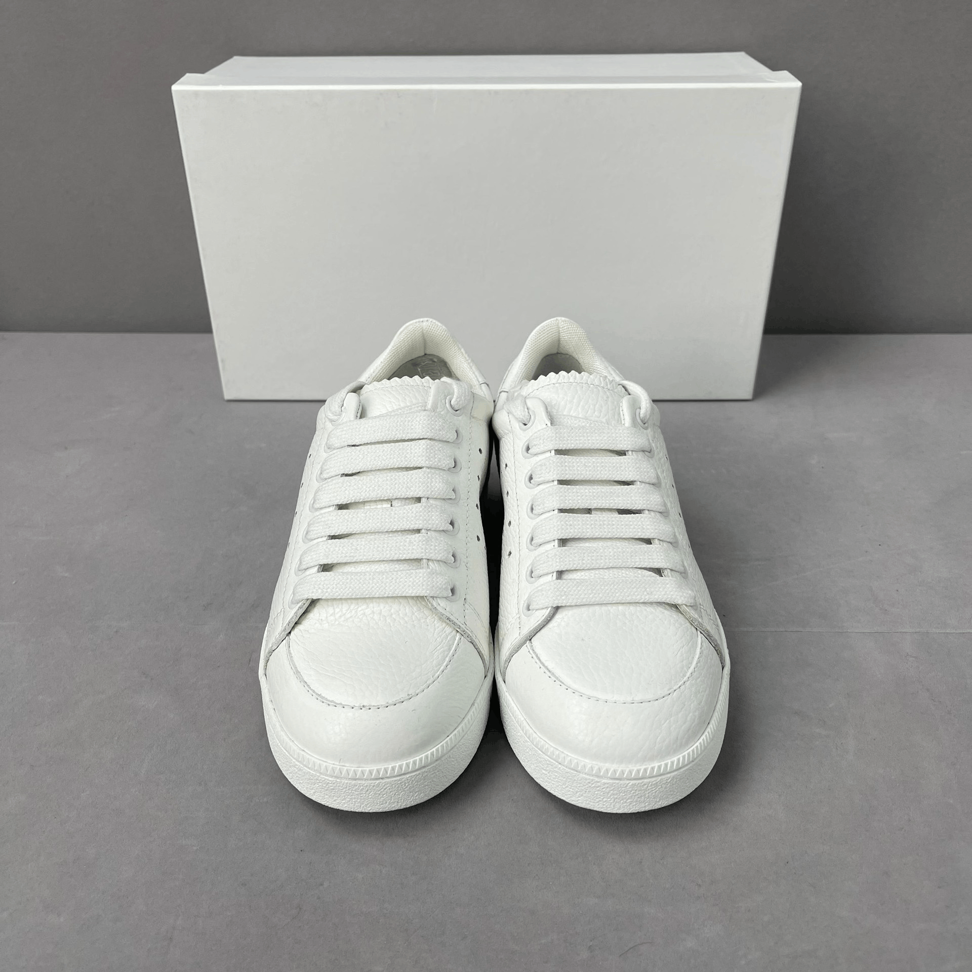 Loewe Loewe Embossed Logo White Sneakers Size US 5 / IT 35 - 4 Thumbnail