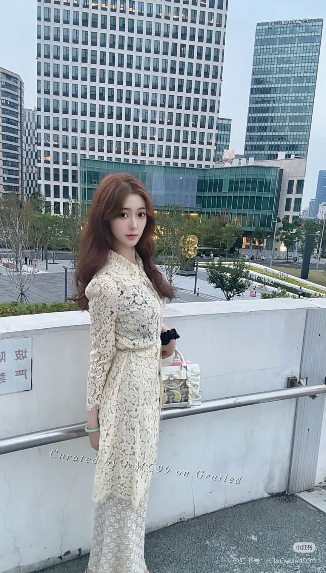 Gucci Gucci Gold Buckle Lace Floral Dress Size S / US 4 / IT 40 - 4 Thumbnail