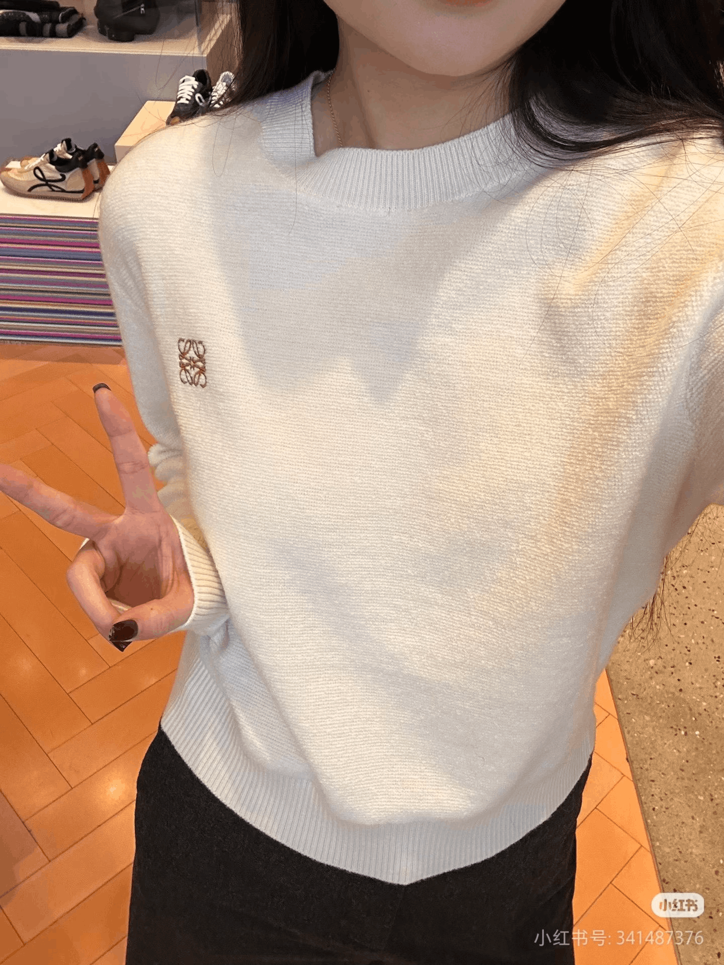 Loewe Loewe Cream White Embroidered Logo Wool Sweater Size M / US 6-8 / IT 42-44 - 4 Thumbnail