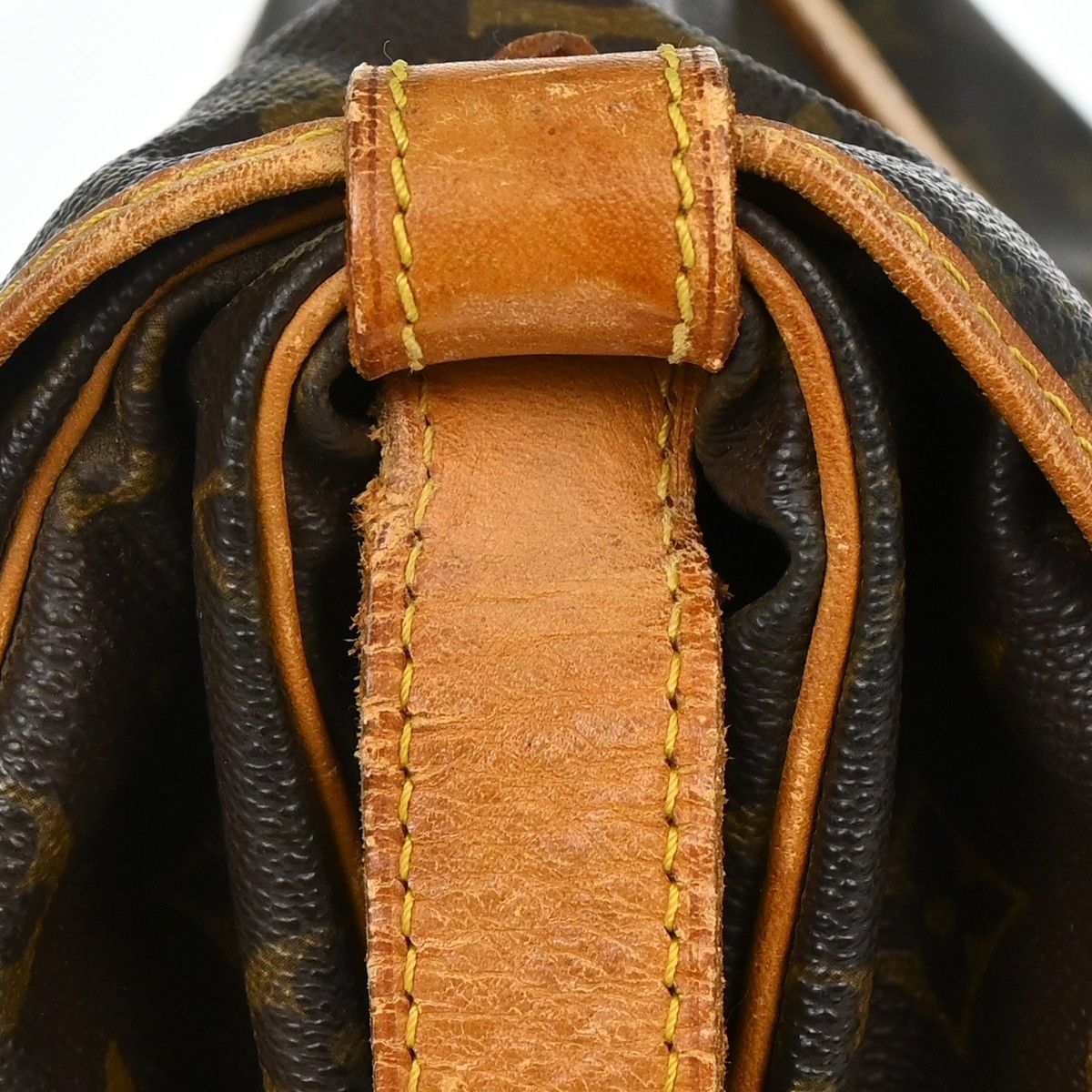 Louis Vuitton Louis Vuitton Saumur Handbag Monogram Canvas Size ONE SIZE - 9 Thumbnail