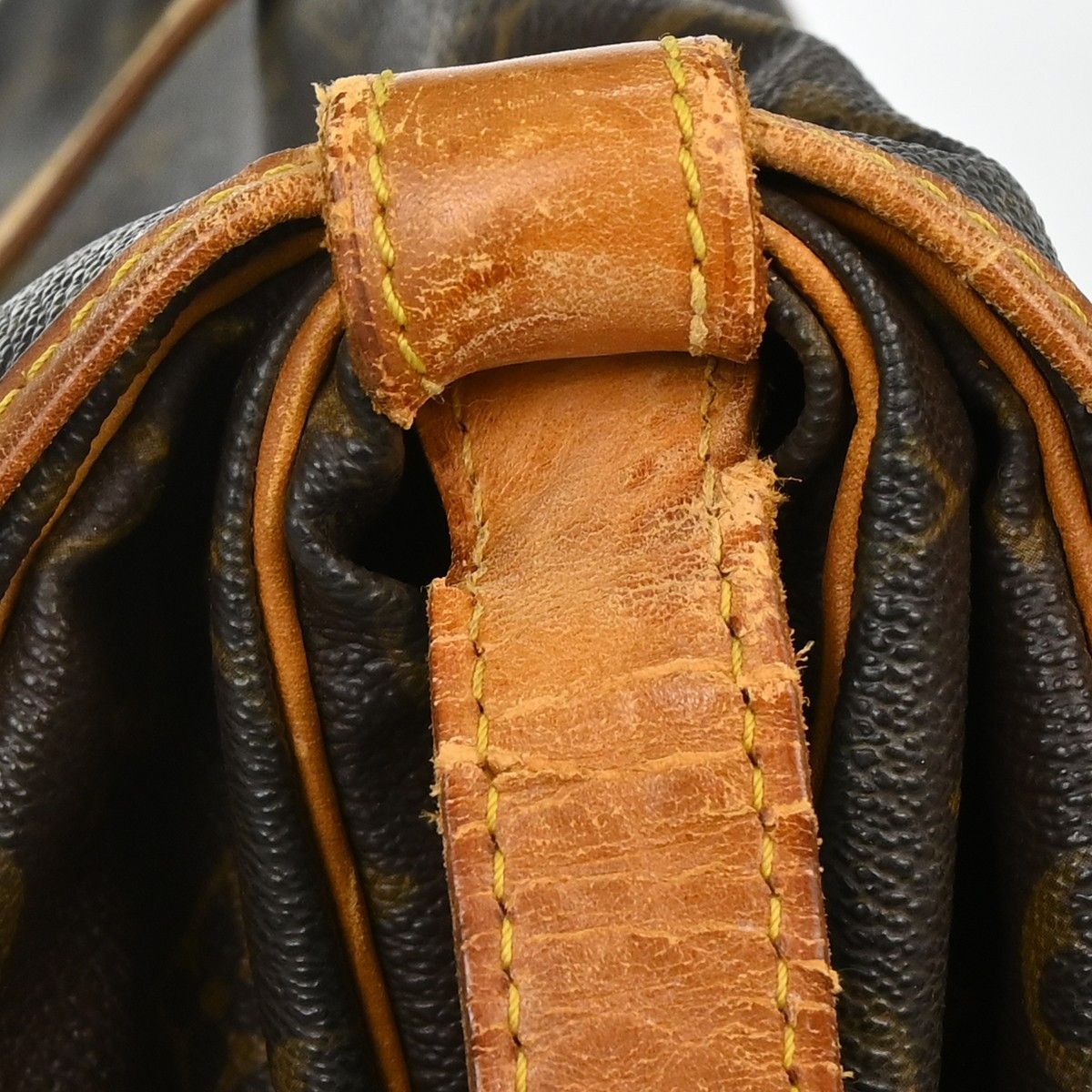 Louis Vuitton Louis Vuitton Saumur Handbag Monogram Canvas Size ONE SIZE - 10 Thumbnail
