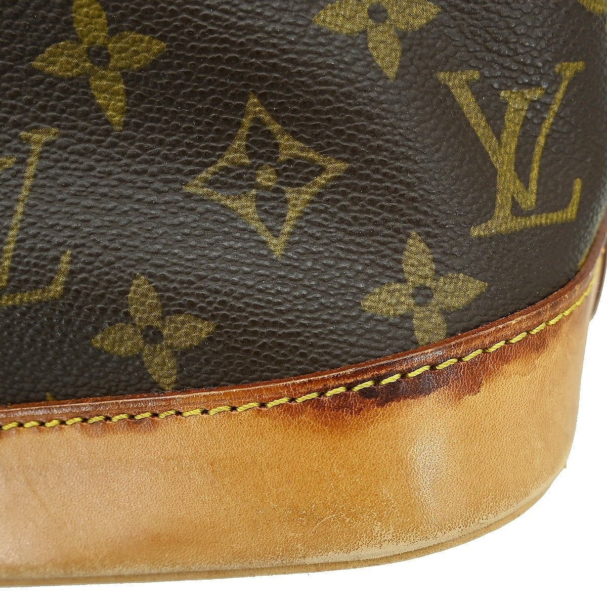 Louis Vuitton Louis Vuitton Alma Handbag Monogram Canvas Size ONE SIZE - 10 Thumbnail