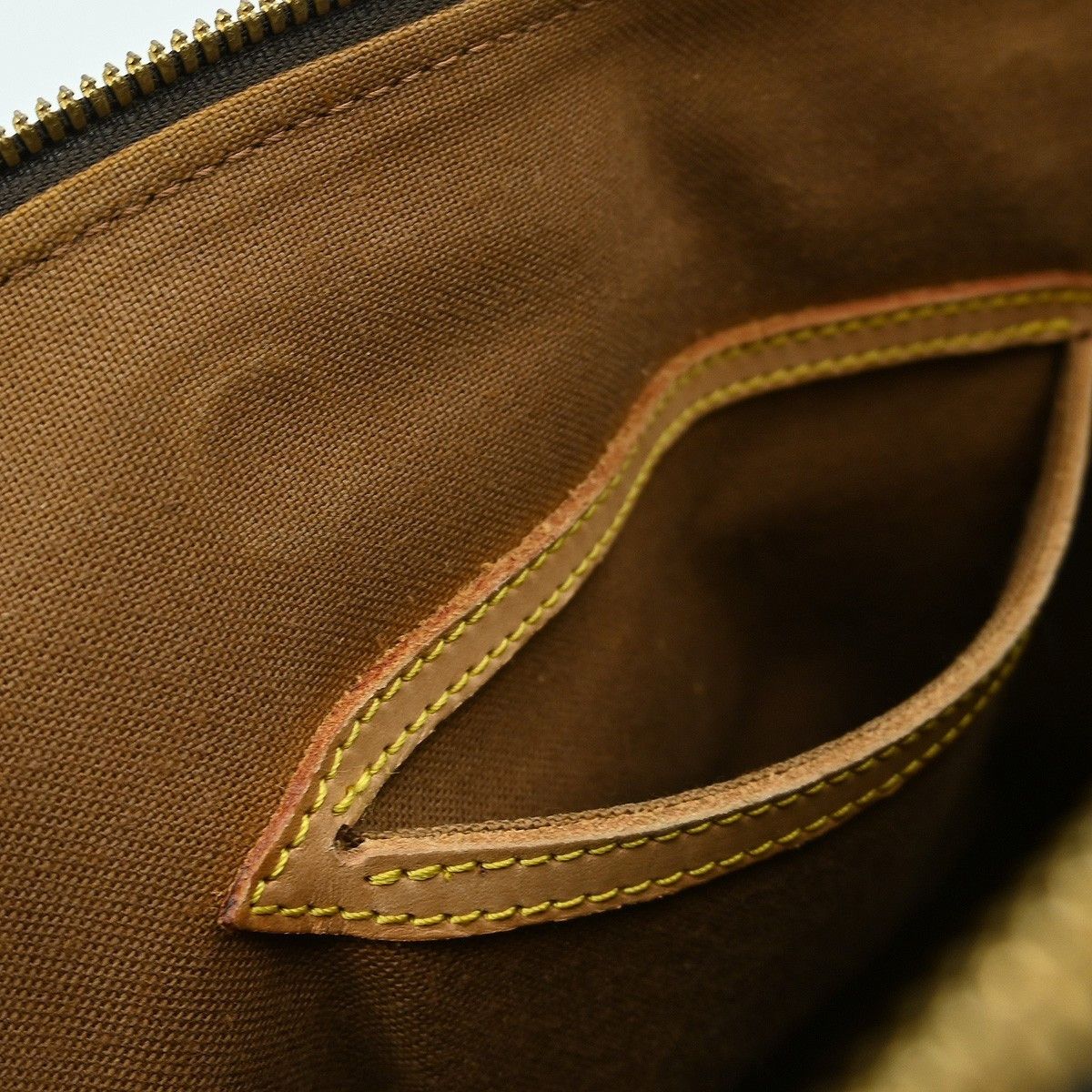 Louis Vuitton Louis Vuitton Alma Handbag Monogram Canvas Size ONE SIZE - 11 Thumbnail