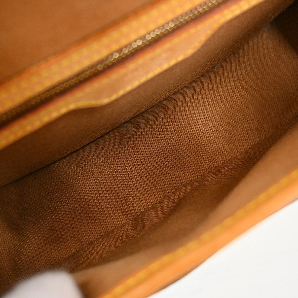 Louis Vuitton Louis Vuitton Sologne Handbag Monogram Canvas Size ONE SIZE - 3 Thumbnail