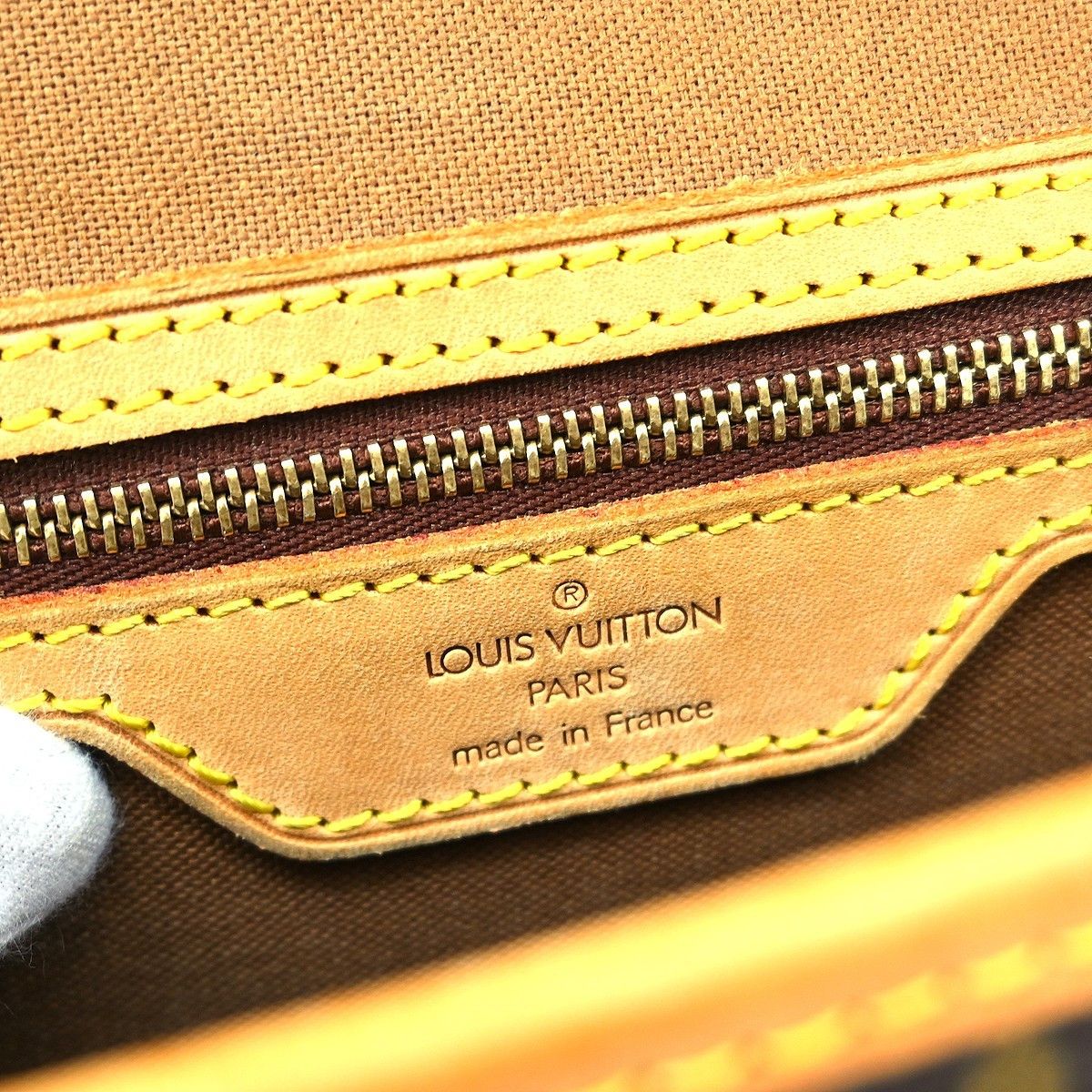 Louis Vuitton Louis Vuitton Sologne Handbag Monogram Canvas Size ONE SIZE - 4 Thumbnail