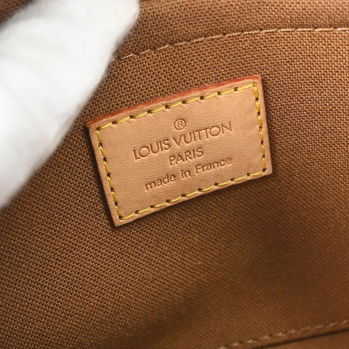 Louis Vuitton Louis Vuitton Popincourt Handle Bag Monogram Canvas Size ONE SIZE - 4 Thumbnail