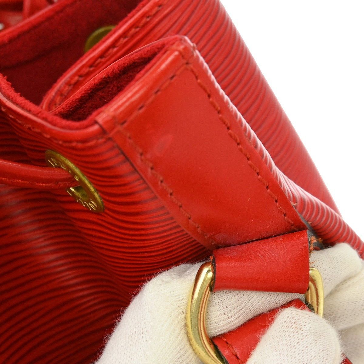 Louis Vuitton Louis Vuitton Petit Noe Handbag Epi Leather Size ONE SIZE - 5 Thumbnail