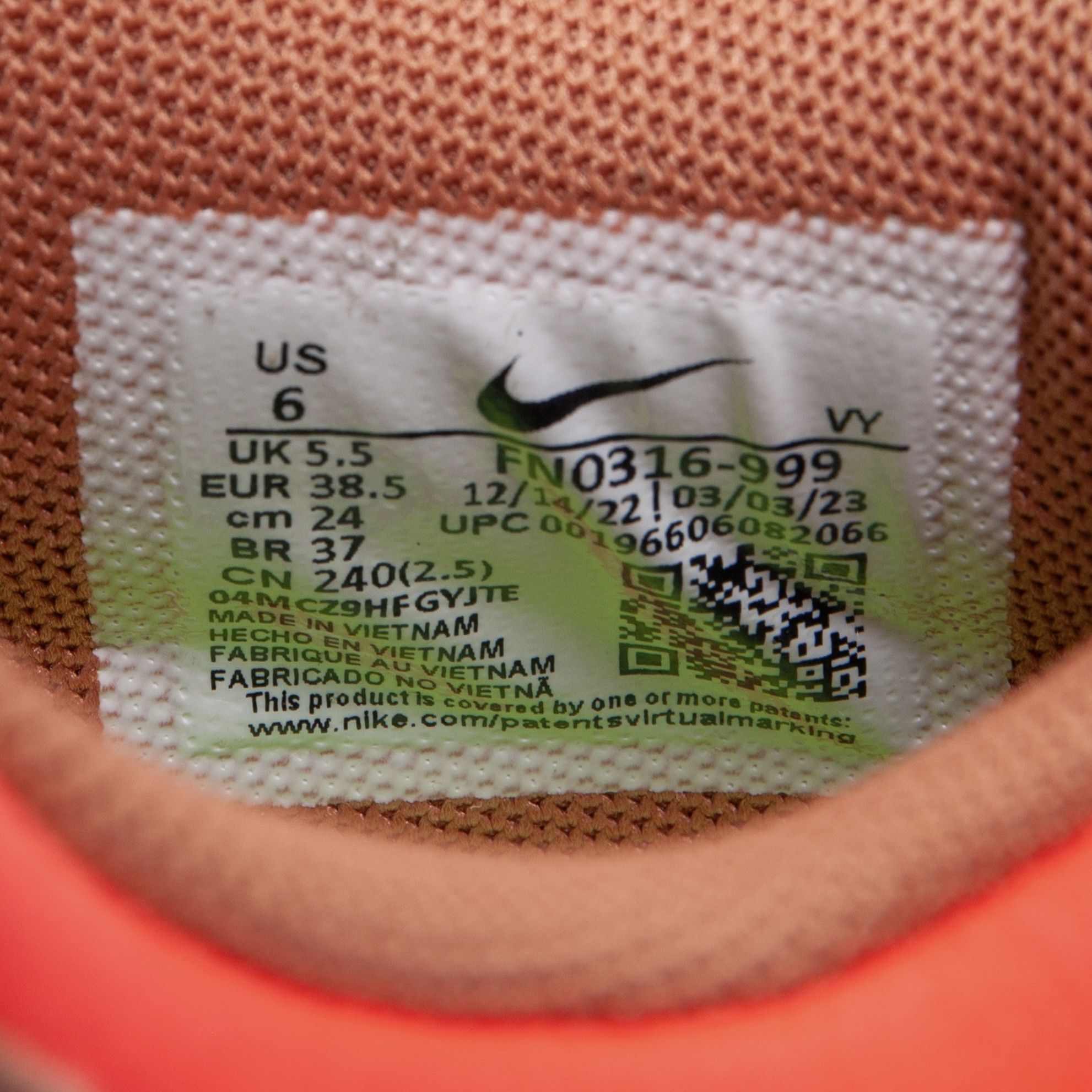 Nike Dunk Low SP What The CLOT Size US 6 / EU 39 - 8 Thumbnail