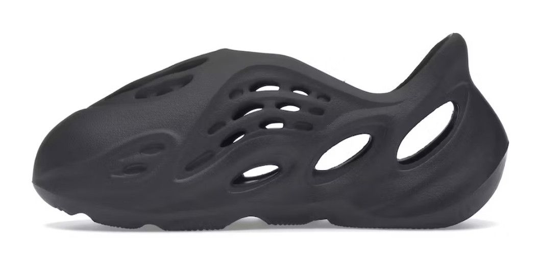 Adidas Yeezy Foam RNR Onyx (Kids) Size US 5 / EU 37 - 2 Thumbnail