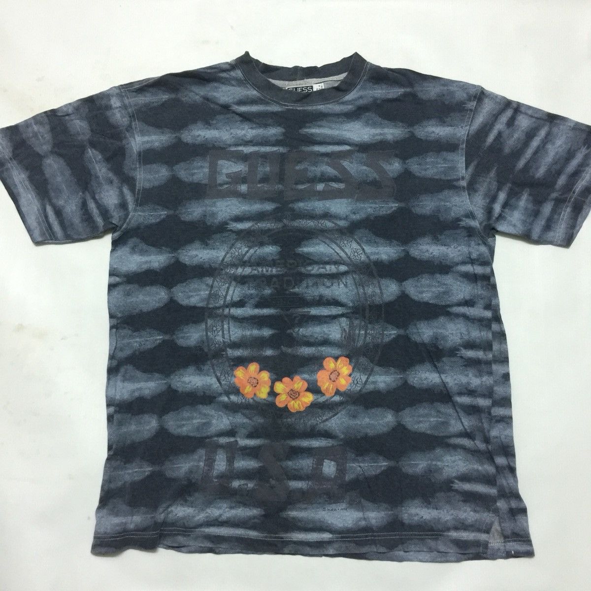 Guess Hawaii Spellout T shirt