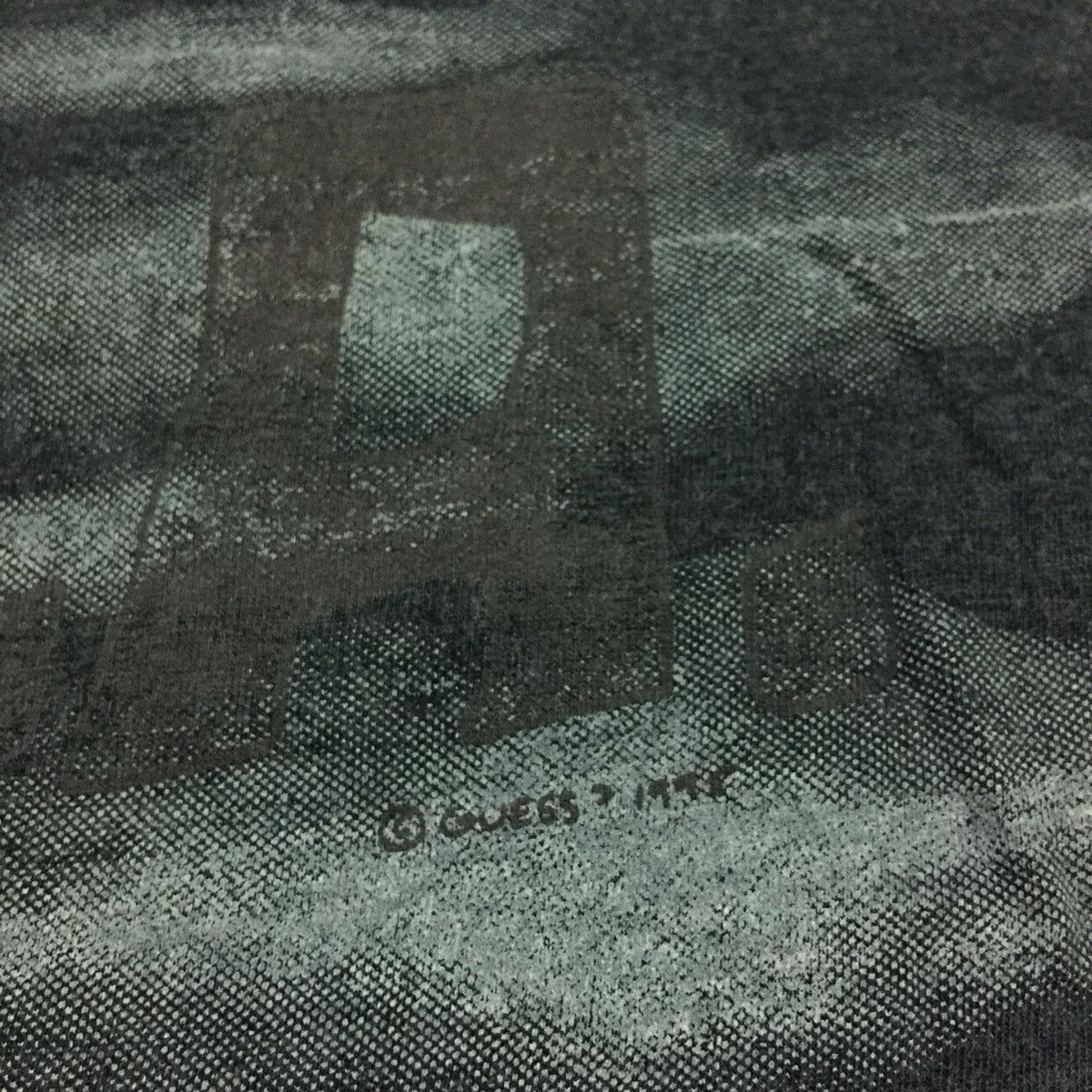 Guess Hawaii Spellout T shirt