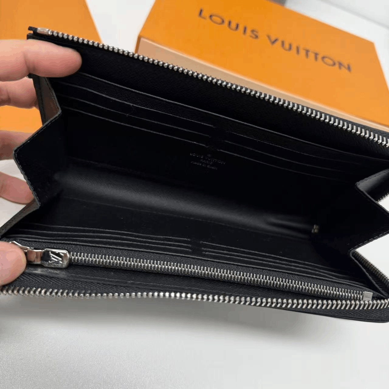 Louis Vuitton Louis Vuitton Damier Clutch Card Wallet Size ONE SIZE - 5 Thumbnail