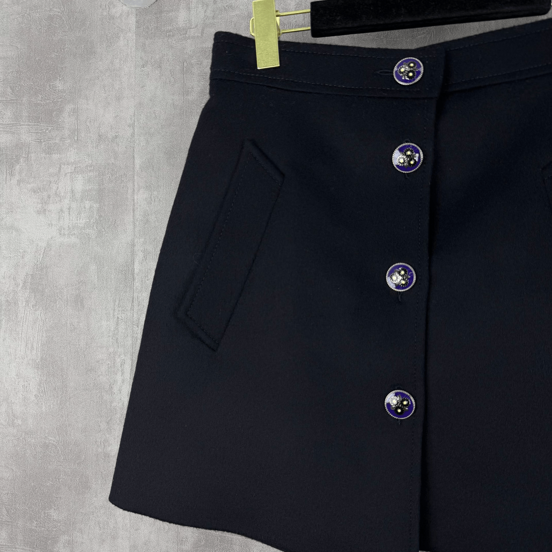 Miu Miu Miumiu Wool Skirt w/ Floral Glass Buttons Size 42" / US 20 - 2 Thumbnail