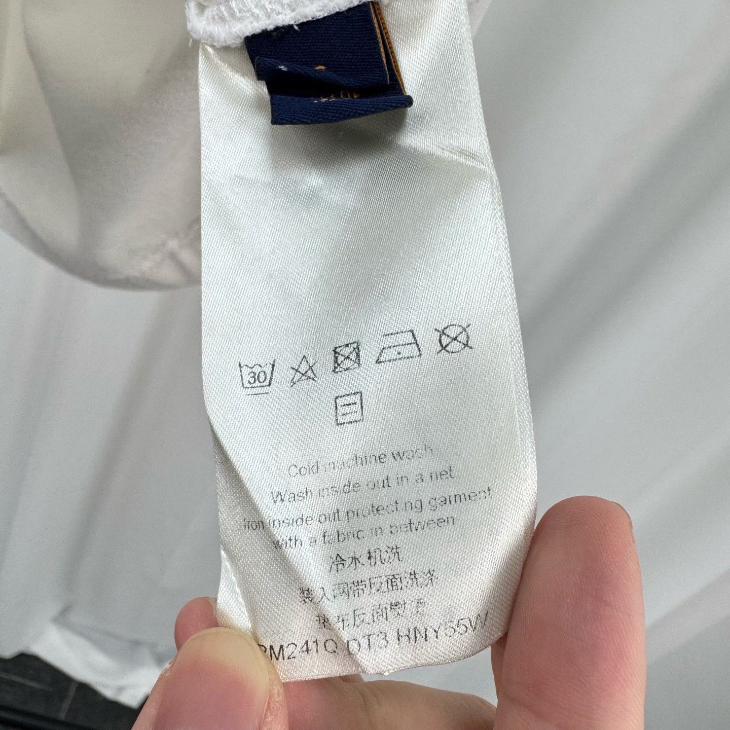Louis Vuitton Louis Vuitton 24SS Embossed Letter T-shirt Size US S / EU 44-46 / 1 - 6 Thumbnail