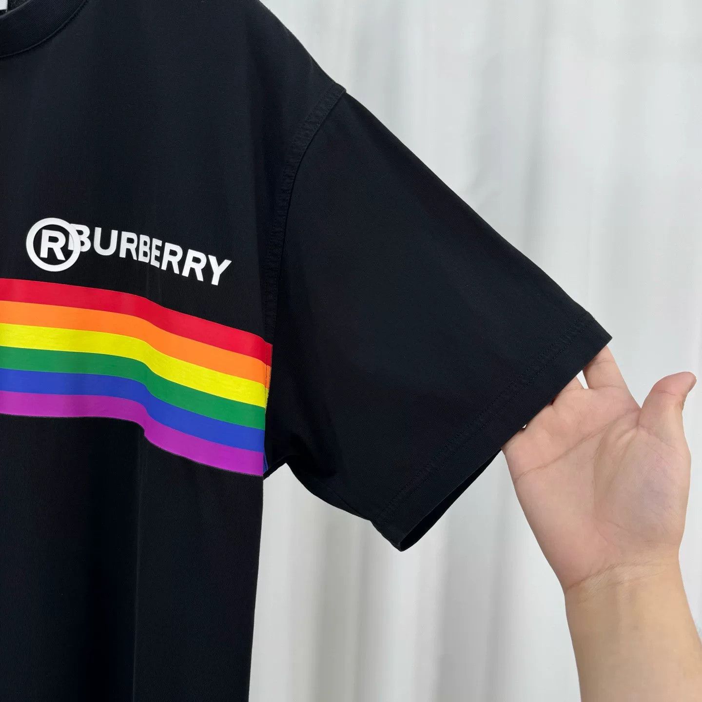 Burberry Burberry Rainbow Stripe Letter Print Tee Size US M / EU 48-50 / 2 - 4 Thumbnail