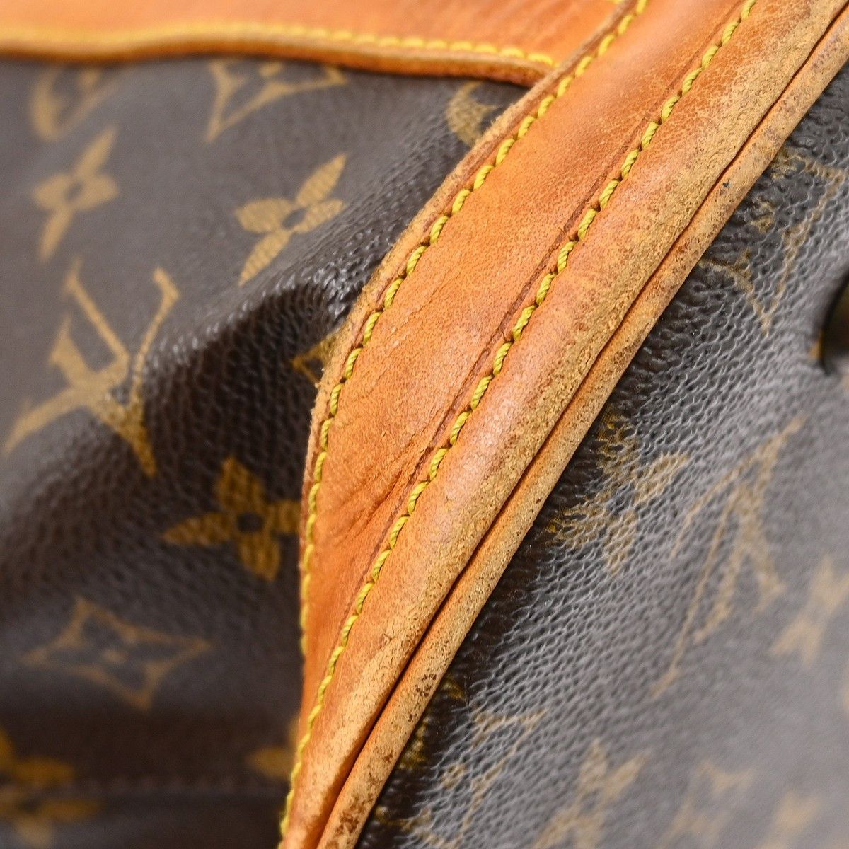 Louis Vuitton Louis Vuitton Bucket Bag Monogram Canvas Size ONE SIZE - 14 Thumbnail