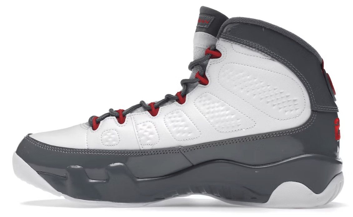 Nike 9 Retro Fire Red Size US 9 / EU 42 - 2 Thumbnail