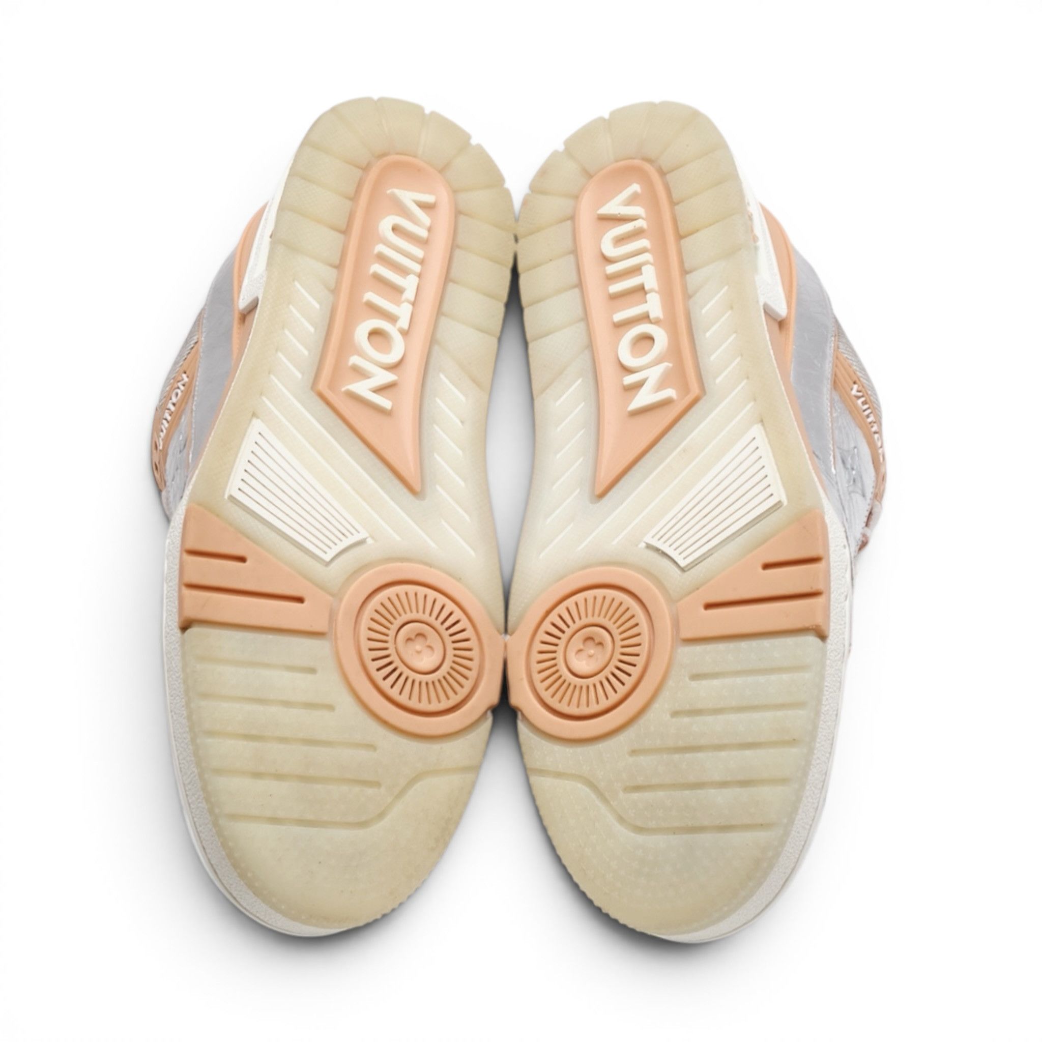 Louis Vuitton LV Trainer Low Metallic Beige Size US 7 / EU 40 - 7 Thumbnail