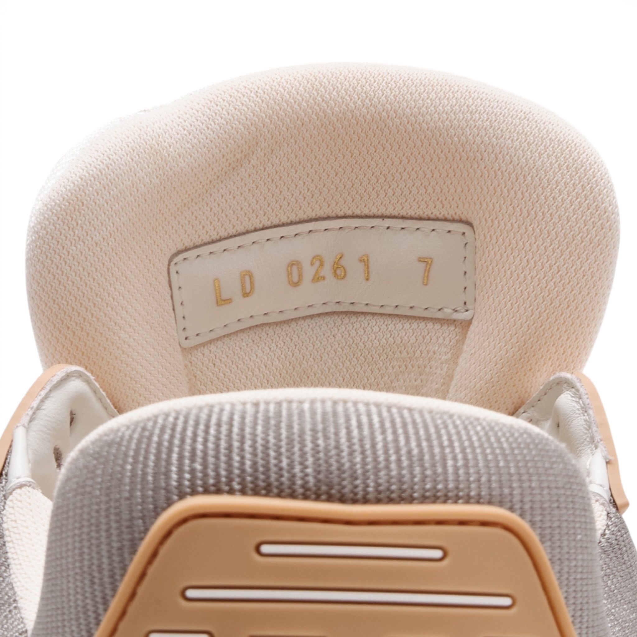 Louis Vuitton LV Trainer Low Metallic Beige Size US 7 / EU 40 - 8 Thumbnail