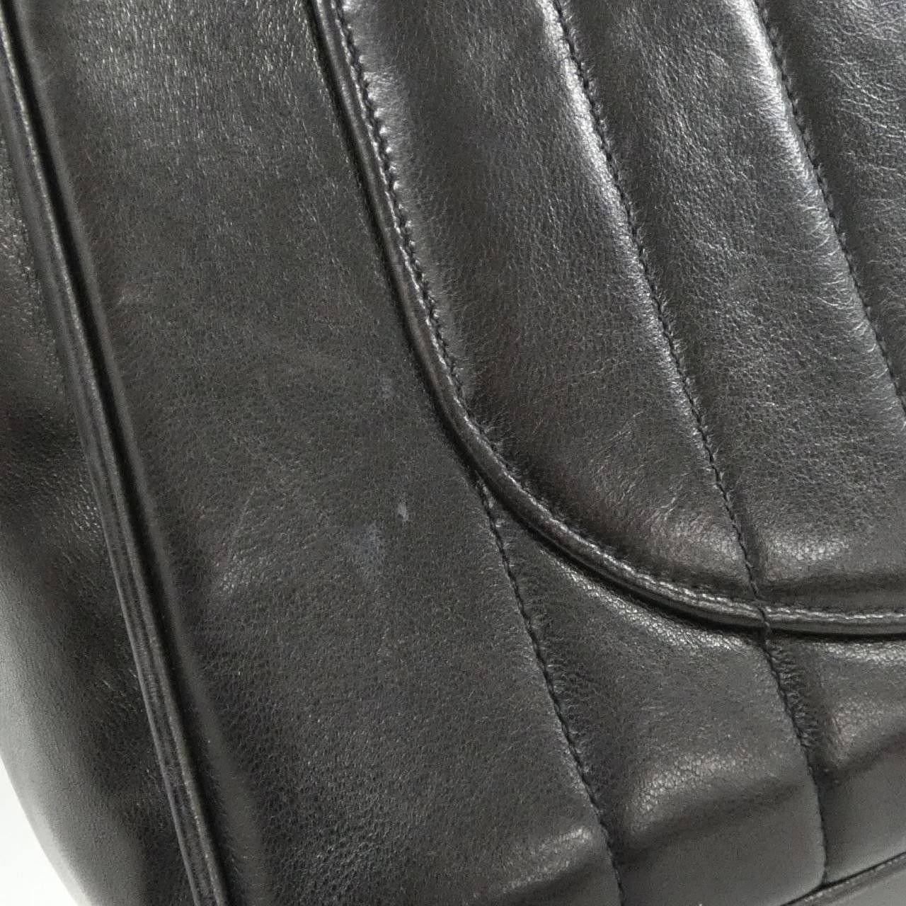 Chanel Chanel Chanel Lambskin Shoulder Bag Leather Shoulder Bag DUTY FREE for USA Size ONE SIZE - 6 Thumbnail