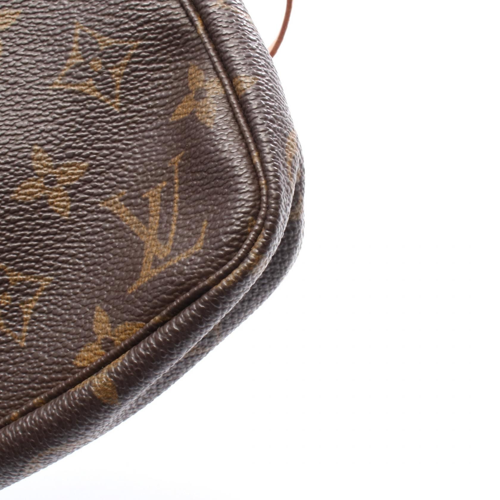 Louis Vuitton Louis Vuitton Louis Vuitton Pochette Accessoires Monogram Handbag Textile Handbag M51980 DUTY FREE for USA Size ONE SIZE - 7 Thumbnail