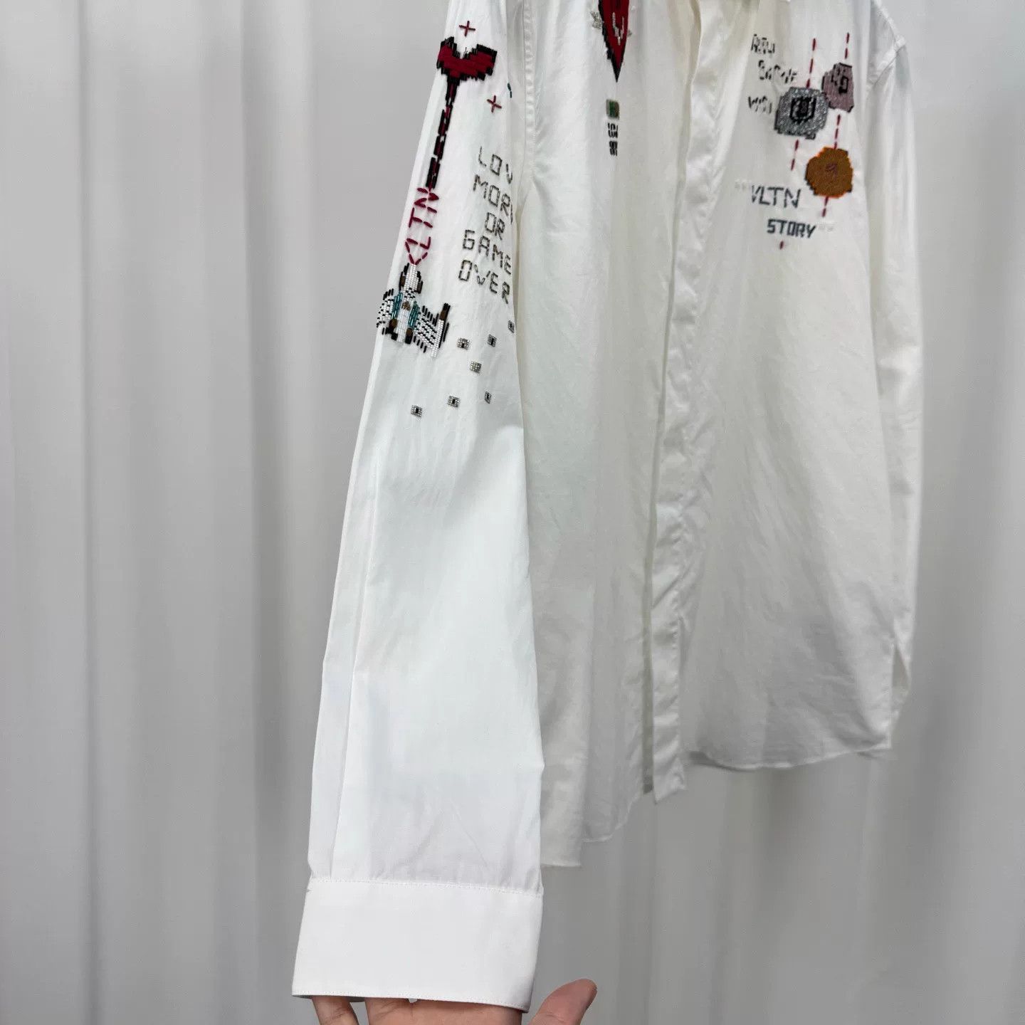 Valentino Valentino Beaded Embroidery Letter Shirt Size US M / EU 48-50 / 2 - 4 Thumbnail