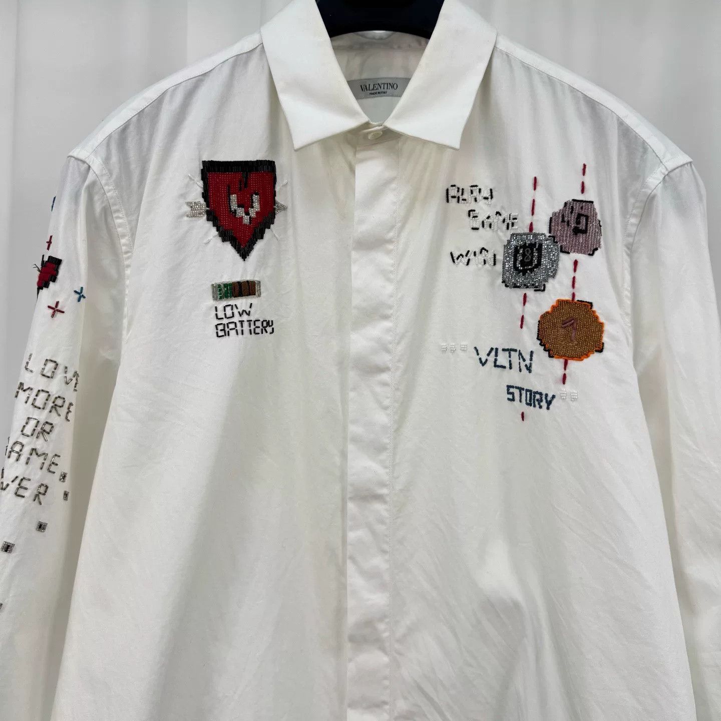Valentino Valentino Beaded Embroidery Letter Shirt Size US M / EU 48-50 / 2 - 3 Thumbnail