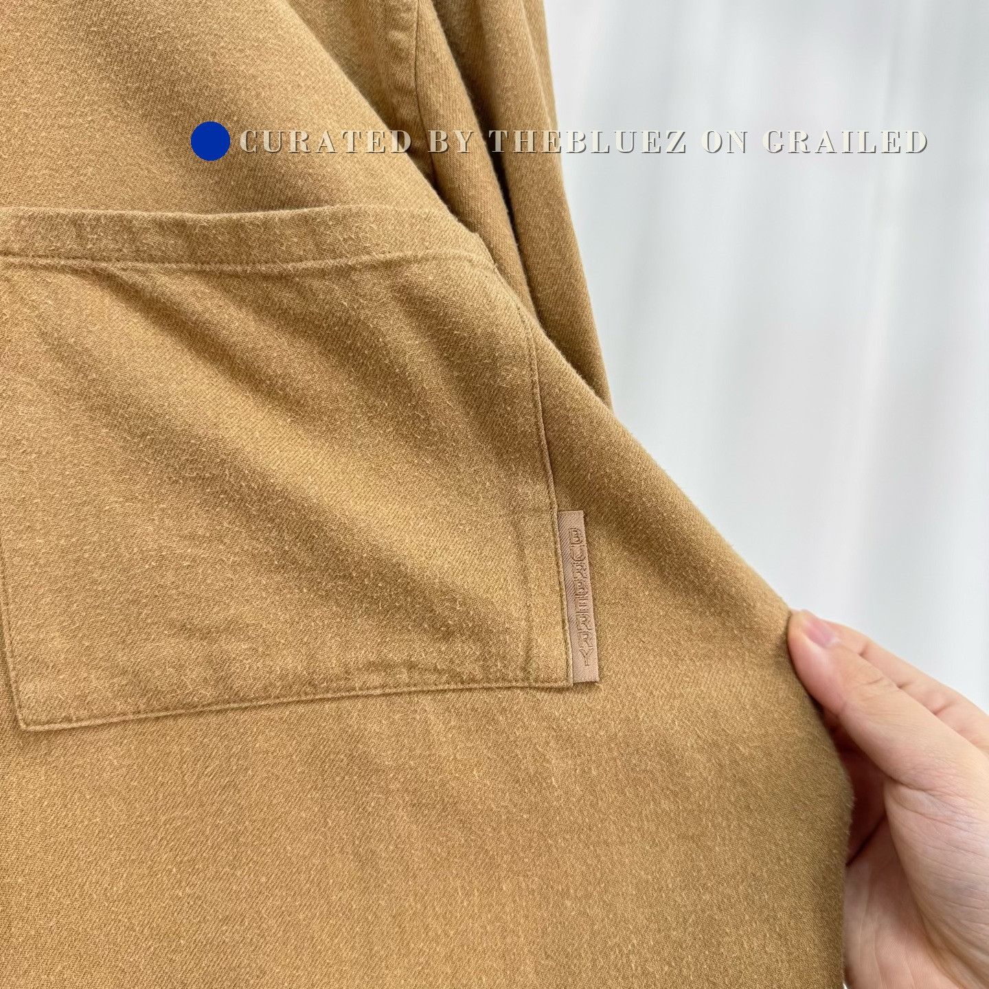 Burberry Burberry Embroidered Letter Camel Long-Sleeve Shirt Size US M / EU 48-50 / 2 - 5 Thumbnail