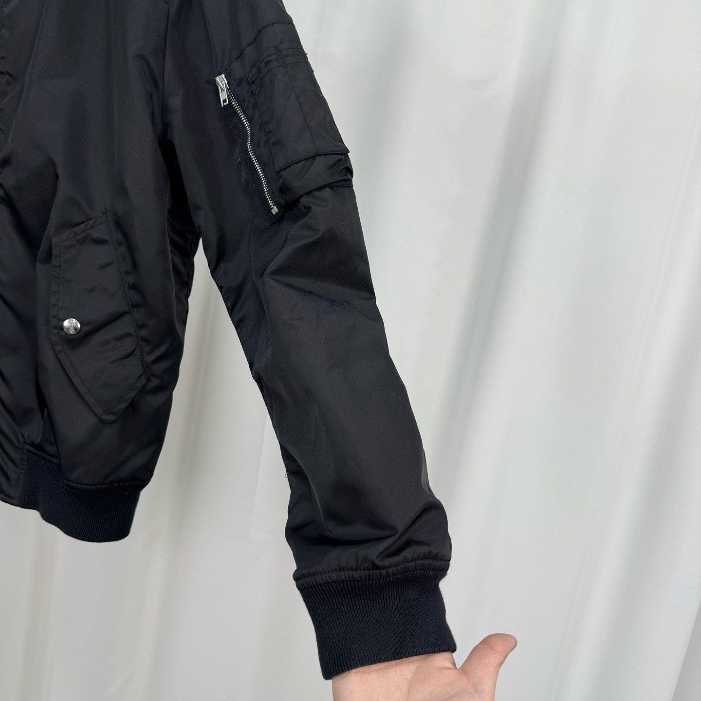 Moschino Moschino Nylon Bomber Jacket Size US S / EU 44-46 / 1 - 4 Thumbnail