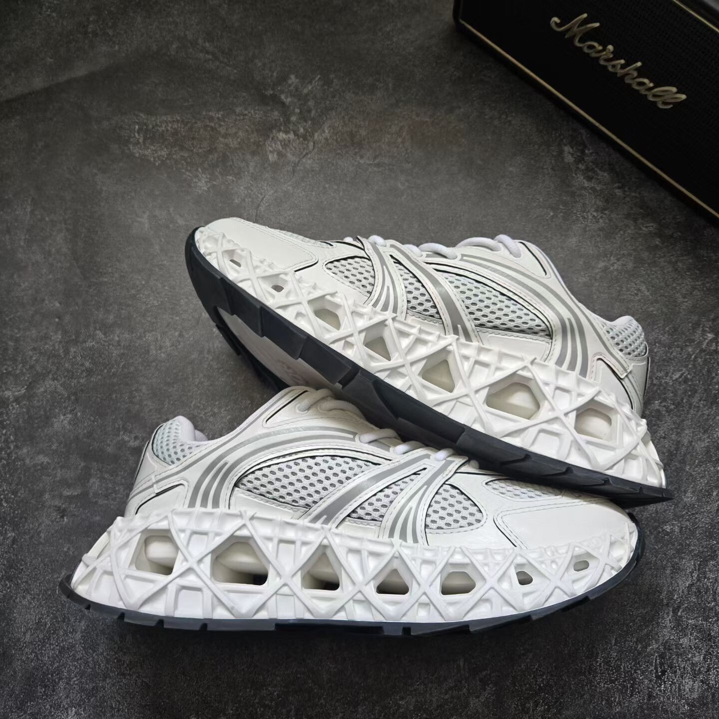 Dior DIOR B35 White Shoes Size US 8 / EU 41 - 6 Thumbnail