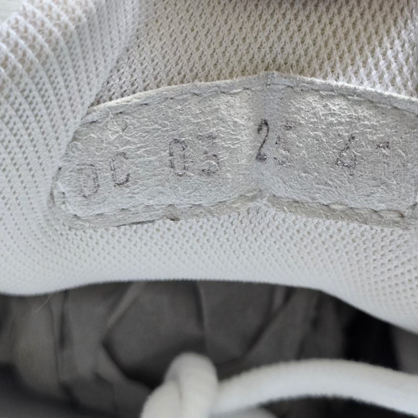 Dior DIOR B35 White Shoes Size US 8 / EU 41 - 9 Thumbnail