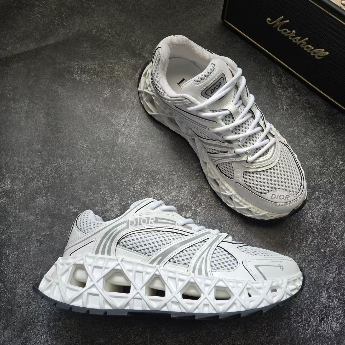 Dior DIOR B35 White Shoes Size US 8 / EU 41 - 4 Thumbnail