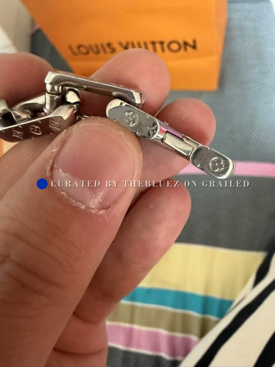 Louis Vuitton Louis Vuitton LV Silver Bracelet Size ONE SIZE - 2 Thumbnail