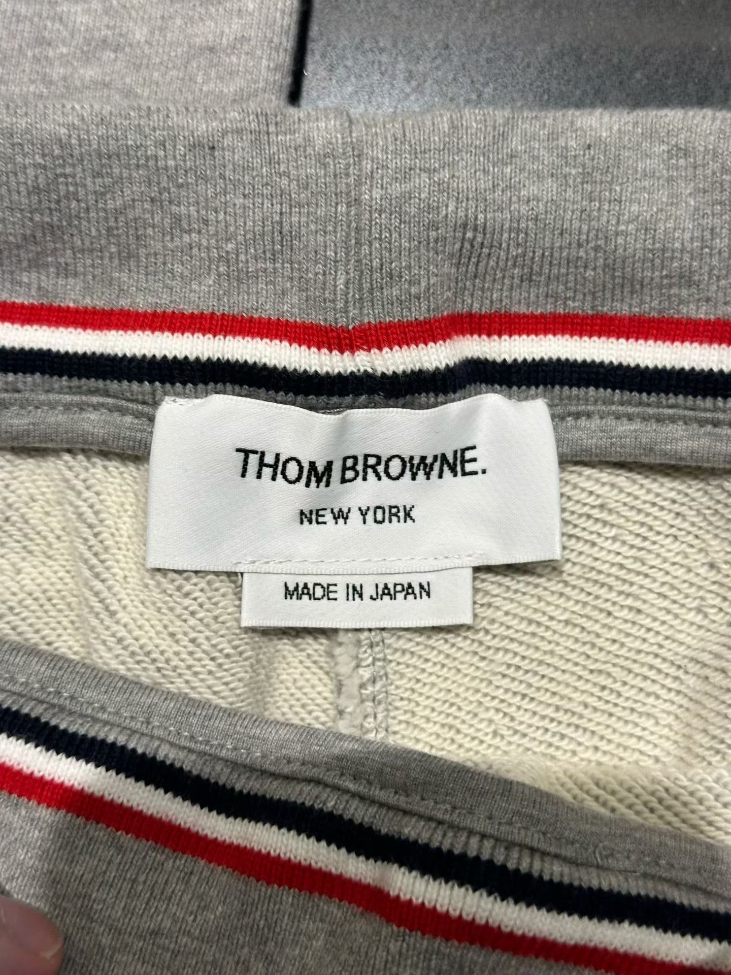 Thom Browne Thom Browne Gray/Navy Knit Sweatpants Size US 26 / EU 42 - 2 Thumbnail