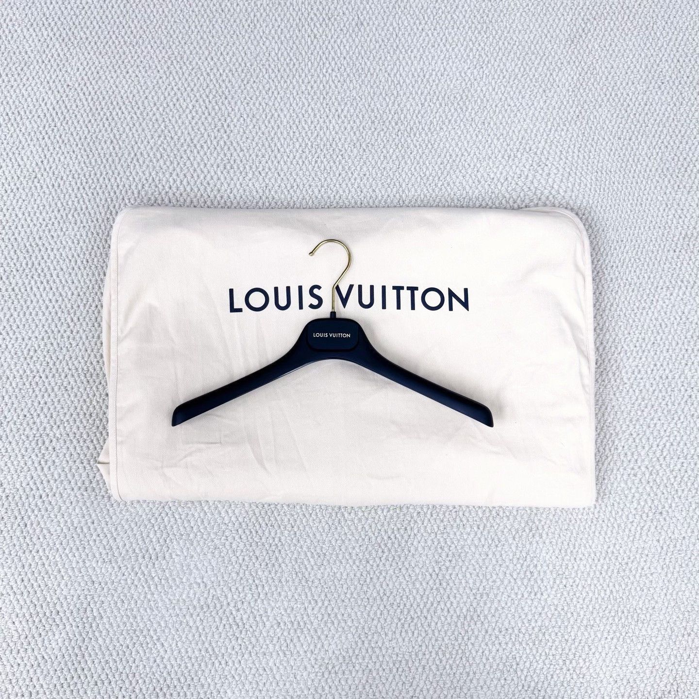 Louis Vuitton Louis Vuitton 26 Cat Astronaut Chain Logo Hoodie Size US M / EU 48-50 / 2 - 6 Thumbnail