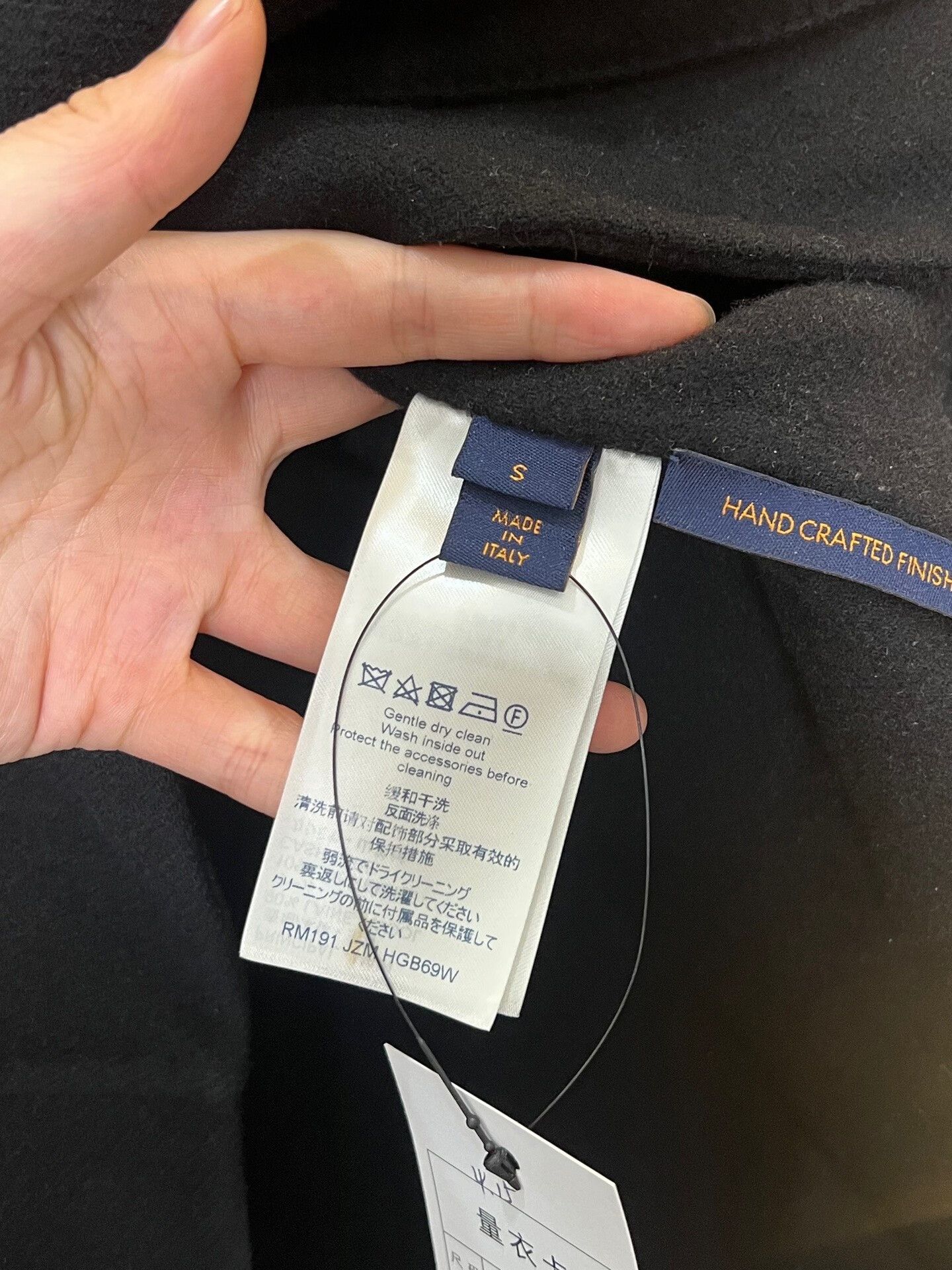 Louis Vuitton Louis Vuitton Wool Hoodie with Small Leather Tag Size US S / EU 44-46 / 1 - 4 Thumbnail