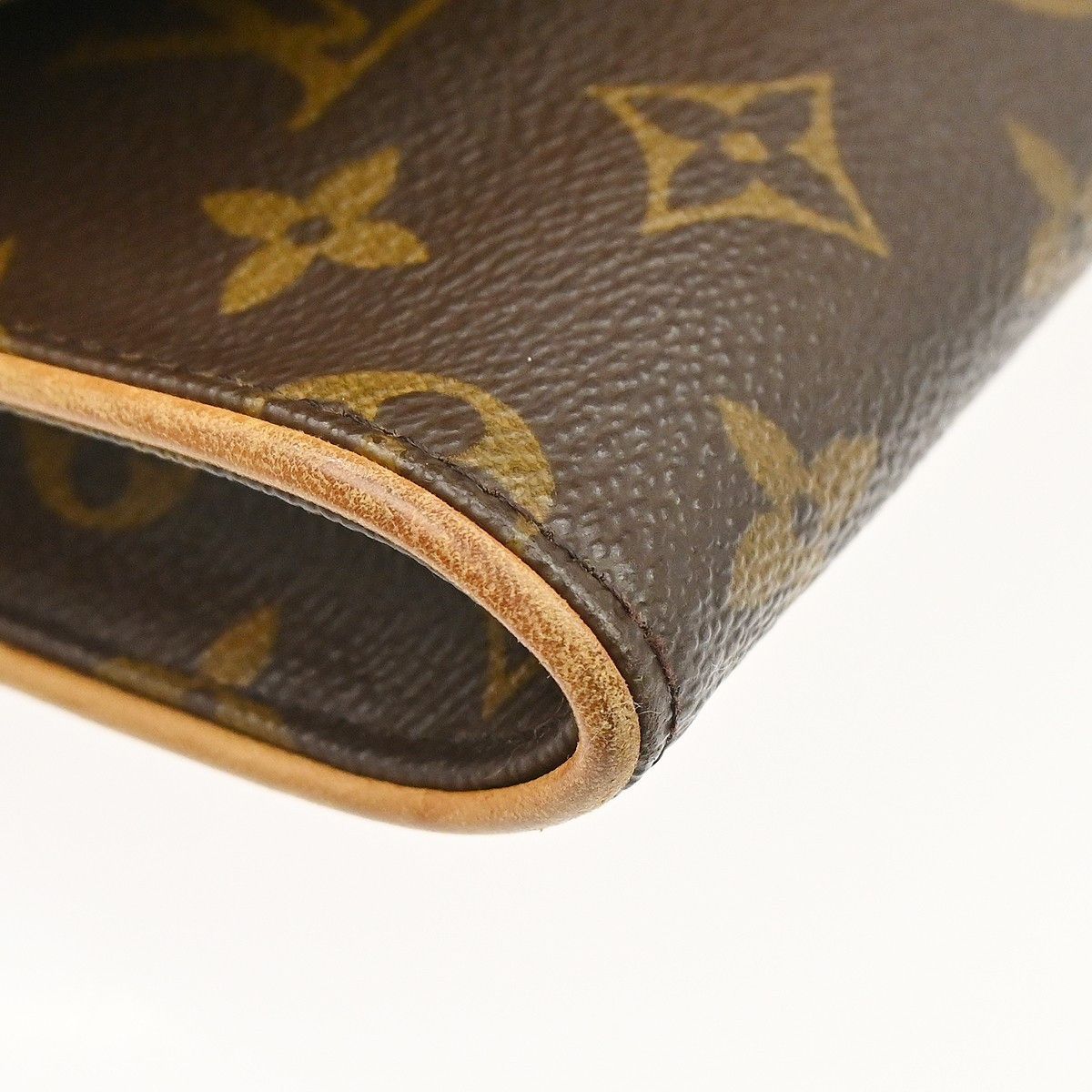 Louis Vuitton Louis Vuitton Twin Handbag Monogram Canvas Size ONE SIZE - 7 Thumbnail