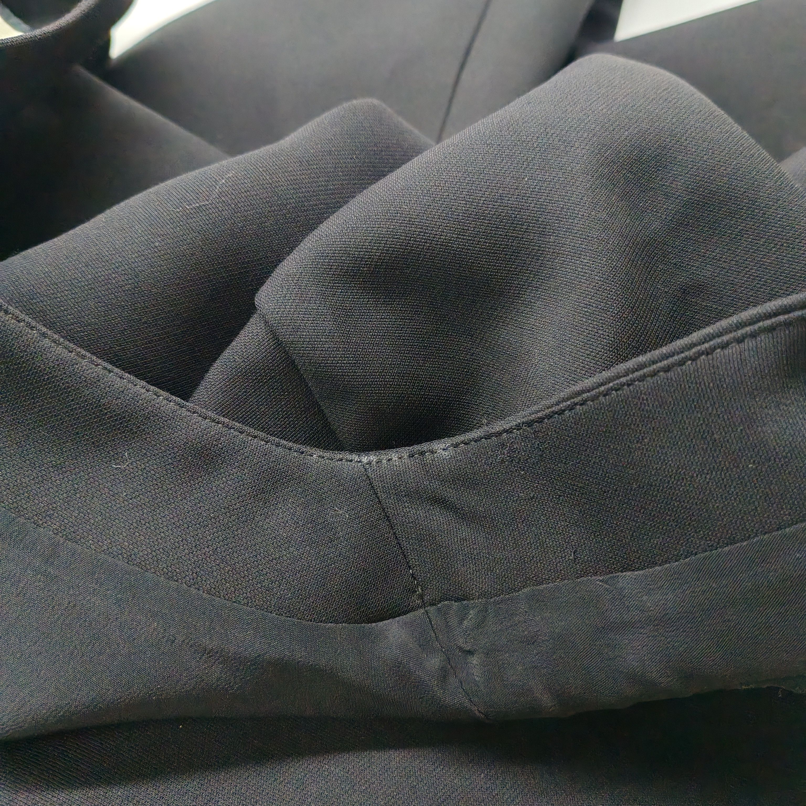 Gucci Gucci Black Silk-Wool Midi Dress Size 36 Size XS / US 0-2 / IT 36-38 - 10 Thumbnail