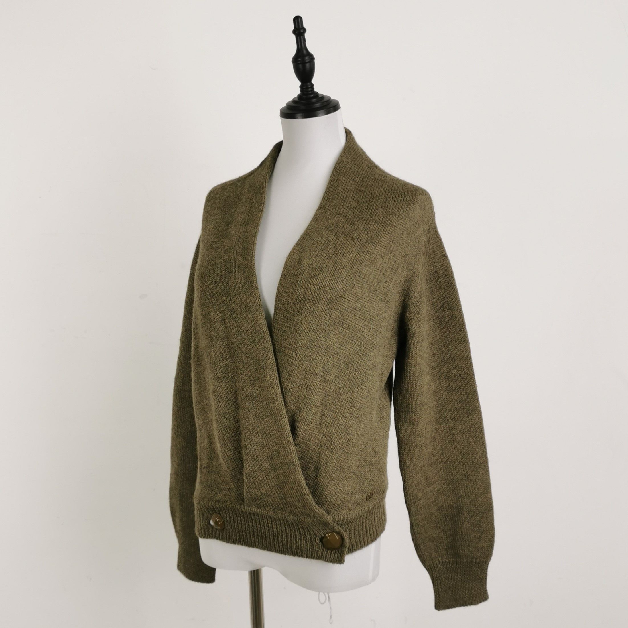 Gucci Gucci Alpaca Blend V-Neck Sweater XS Size XS / US 0-2 / IT 36-38 - 2 Thumbnail